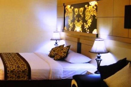 Srikandi Guesthouse Malang Zimmer foto